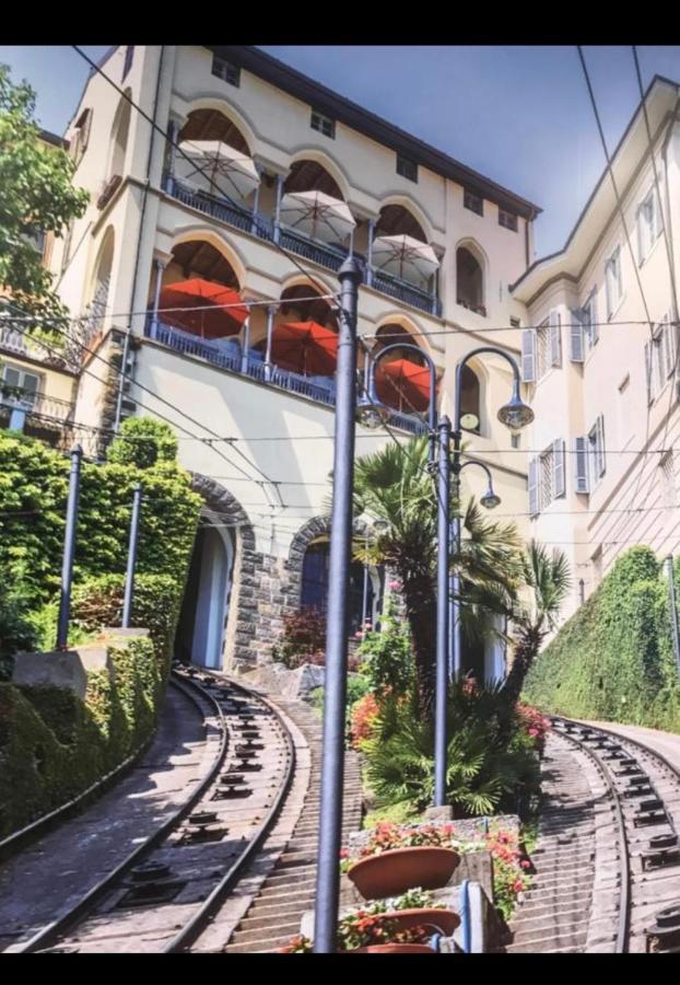 Smart Gold Apartment Luxury Central 贝尔加莫 外观 照片