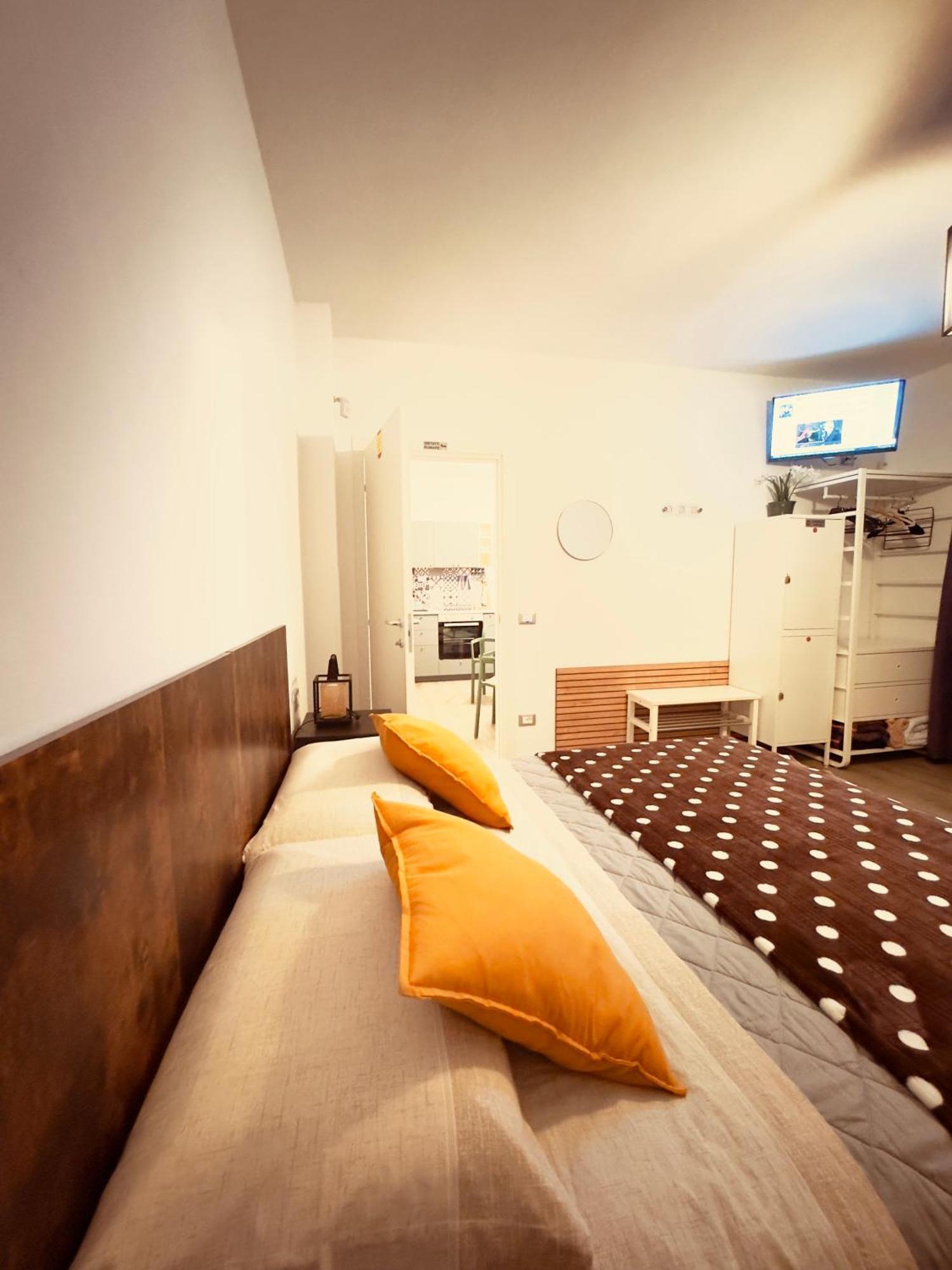 Smart Gold Apartment Luxury Central 贝尔加莫 外观 照片